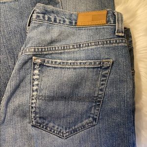 tommy hilfiger boyfriend jean